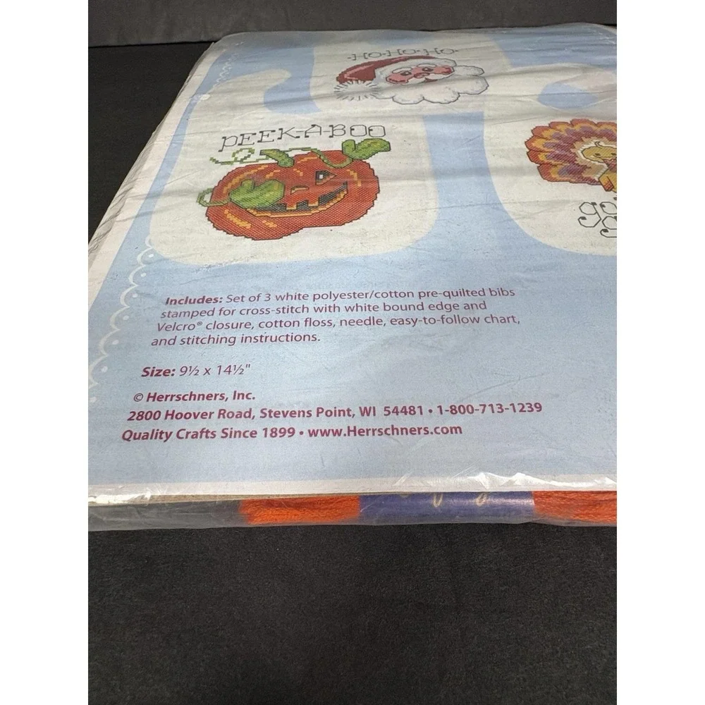 Herrschners holiday bib